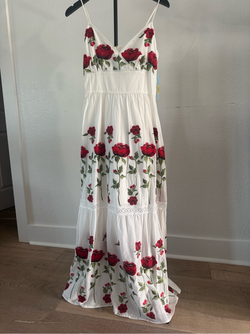 ANTONIO MELANI White Maxi Dress with Red Rose Embroidery - Picture 2 of 6